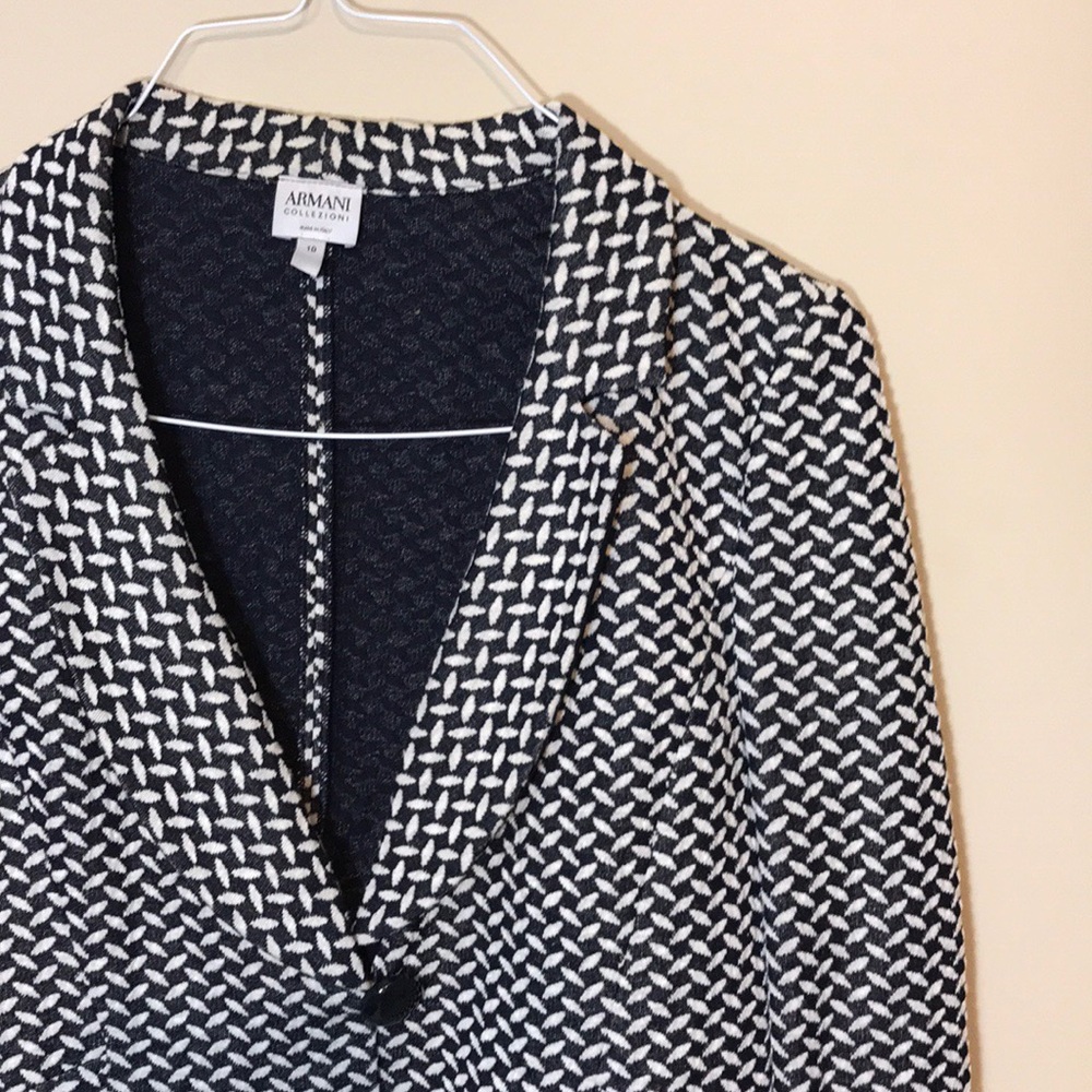 Armani | Patterned Italian Blazer - Picture 2 of 7